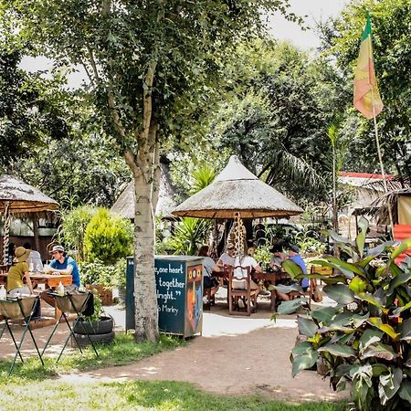 Hostel Lebo'S Soweto Backpackers Exterior foto