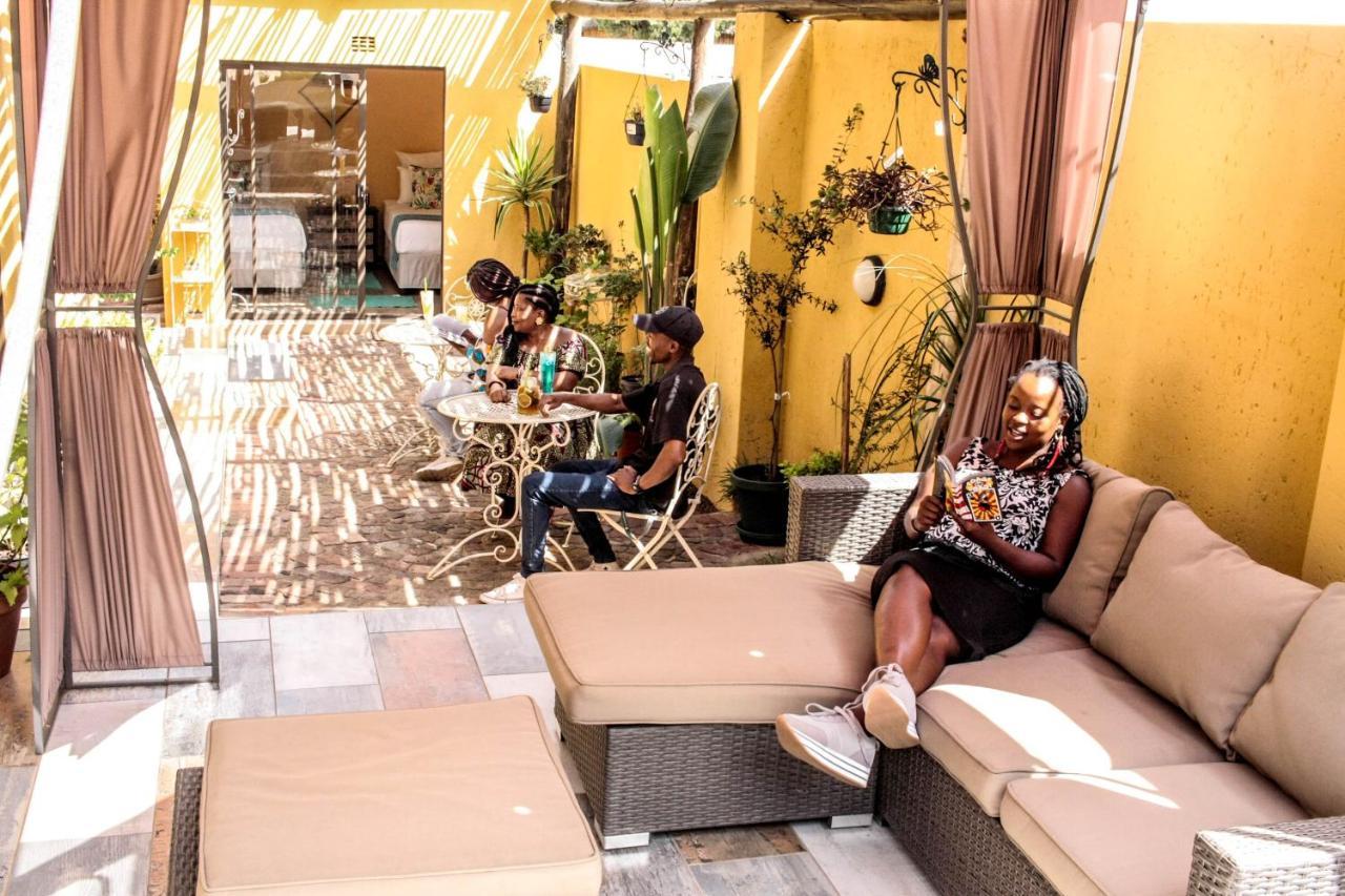 Hostel Lebo'S Soweto Backpackers Exterior foto