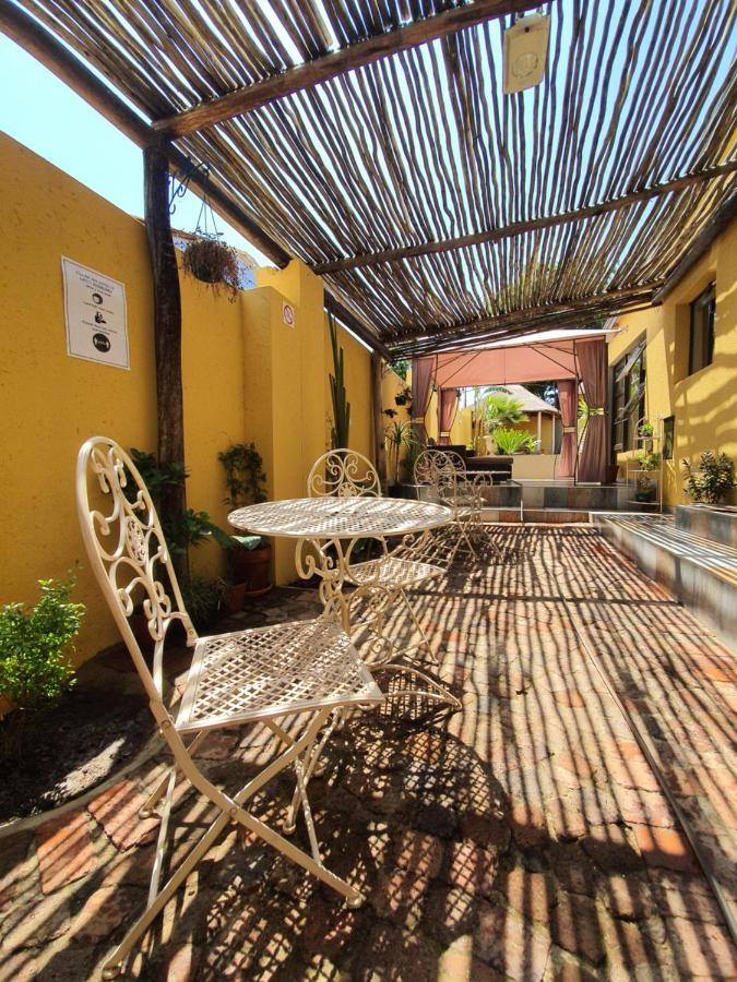 Hostel Lebo'S Soweto Backpackers Exterior foto